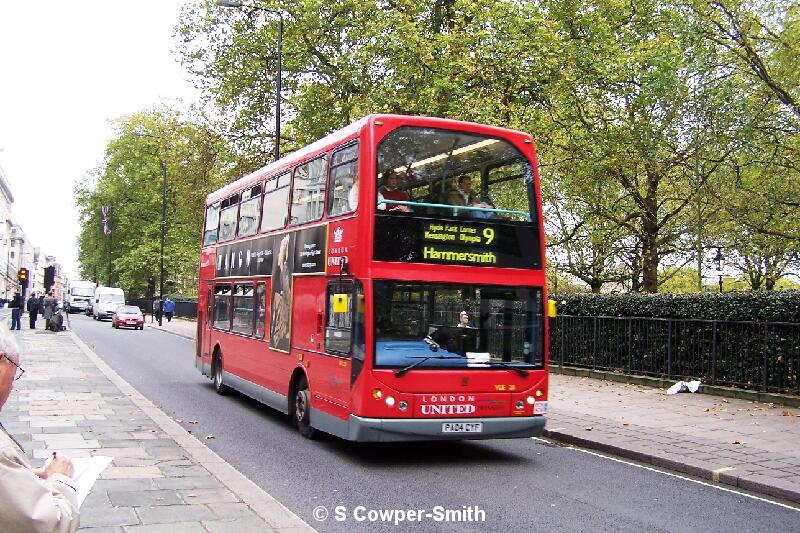 VLE23 FOS 9 Hammersmith Piccadily 281005.JPG