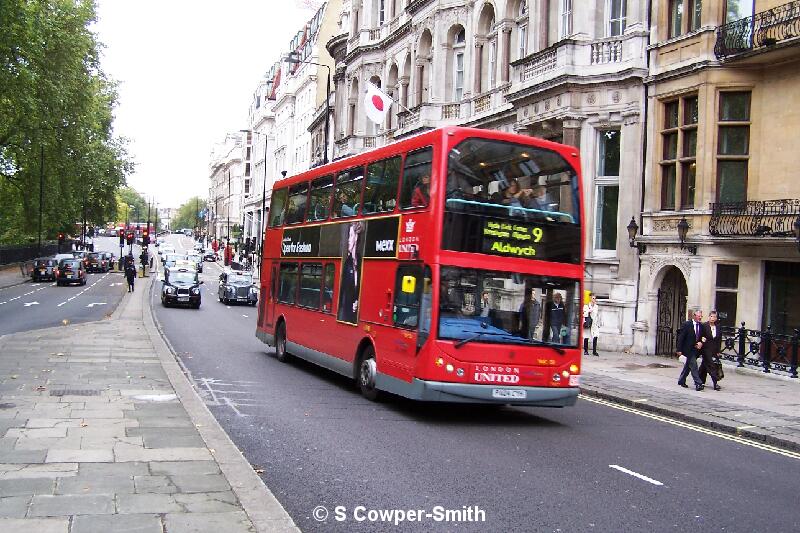 VLE25 FOS 9 Aldwych Piccadily 281005.JPG